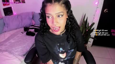 Lia Gomez online show from 02-24-25, 11:52