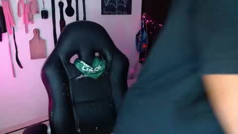 Lia Gomez online show from 10-20-25, 11:16