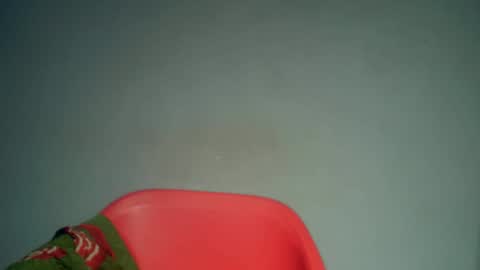 Snapshot of freaky_slut5 chatting on 12-23-25, 03:59 freaky slut5 online show from 12-23-25, 03:59