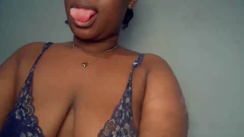 Snapshot of freaky_slut5 chatting on 02-19-26, 05:25 freaky slut5 online show from 02-19-26, 05:25