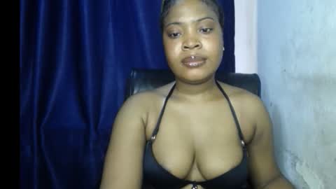 Snapshot of freaky_thickass chatting on 10-02-25, 10:44 Lily online show from 10-02-25, 10:44