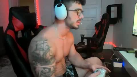 Snapshot of freakyfitking chatting on 12-22-24, 01:45 freakyfitking online show from 12-22-24, 01:45