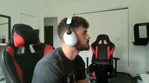 Snapshot of freakyfitking chatting on 01-21-25, 07:50 freakyfitking online show from 01-21-25, 07:50