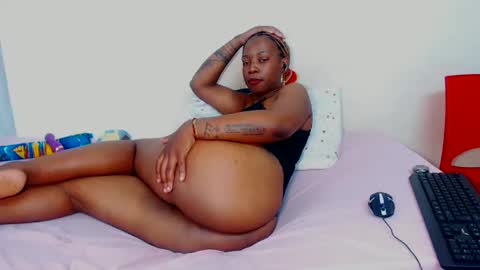 FreakyScarlet00 online show from 09-13-25, 08:30