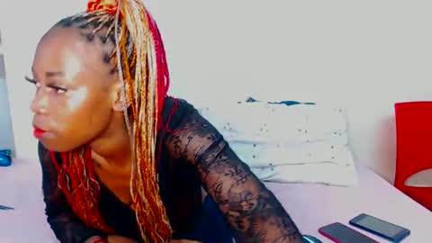 FreakyScarlet00 online show from 09-19-25, 11:00