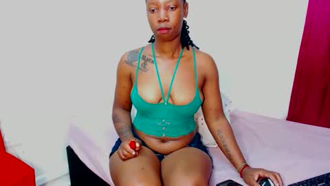 FreakyScarlet00 online show from 10-19-25, 10:32