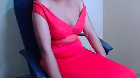 Snapshot of freakytinyslut chatting on 06-24-26, 11:42 Lavinia online show from 06-24-26, 11:42