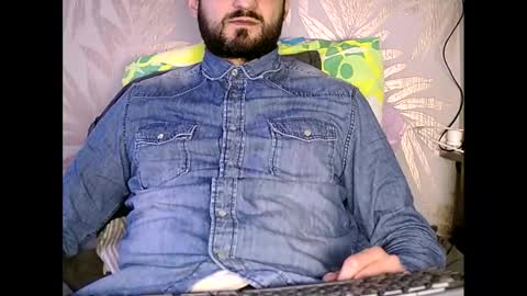 Snapshot of fred4games77 chatting on 01-15-25, 03:29 fred online show from 01-15-25, 03:29