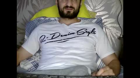 Snapshot of fred4games77 chatting on 09-11-25, 11:32 fred online show from 09-11-25, 11:32