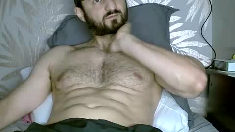 Snapshot of fred4games77 chatting on 10-17-25, 01:14 fred online show from 10-17-25, 01:14