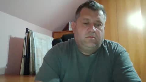 Snapshot of freeboy80180 chatting on 11-12-25, 04:18 freeboy80180 online show from 11-12-25, 04:18