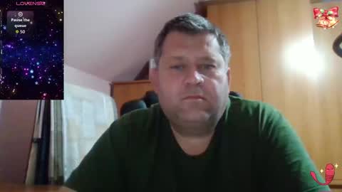 Snapshot of freeboy80180 chatting on 12-04-25, 02:59 freeboy80180 online show from 12-04-25, 02:59