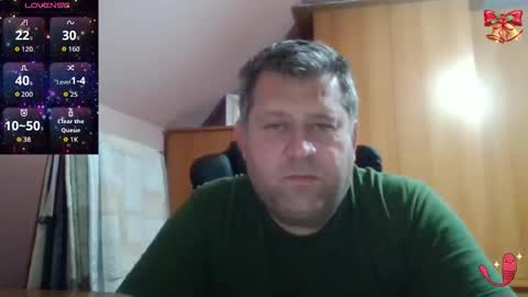 Snapshot of freeboy80180 chatting on 12-18-25, 07:53 freeboy80180 online show from 12-18-25, 07:53