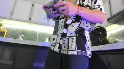 Xavier online show from 12-14-25, 07:36