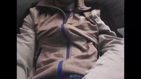 Snapshot of frencheeboy chatting on 02-21-25, 06:37 frencheeboy online show from 02-21-25, 06:37