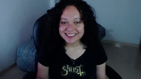 Snapshot of freud_x_louise1 chatting on 12-23-24, 09:49 Louise  online show from 12-23-24, 09:49