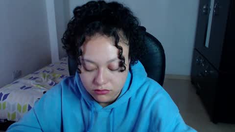 Snapshot of freud_x_louise1 chatting on 01-13-25, 07:21 Louise  online show from 01-13-25, 07:21