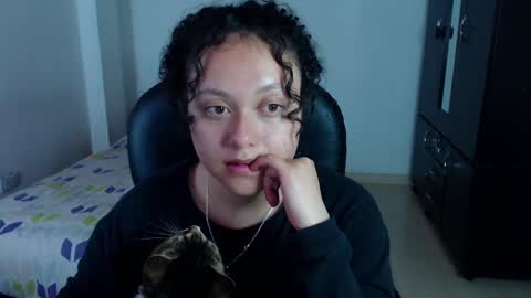 Snapshot of freud_x_louise1 chatting on 02-13-25, 04:11 Louise  online show from 02-13-25, 04:11