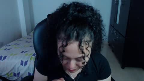 Snapshot of freud_x_louise1 chatting on 02-27-25, 05:02 Louise  online show from 02-27-25, 05:02