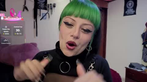 freyaa_sorceress online show from 11-30-25, 04:55