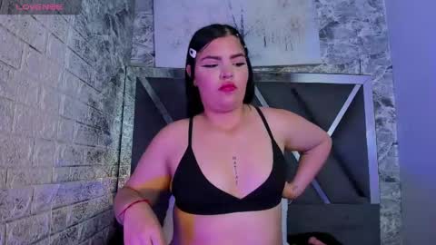 FreyaHL online show from 04-23-26, 02:35