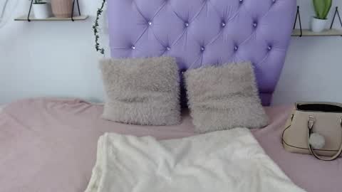 Freyja online show from 09-24-25, 09:29