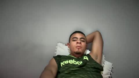 freyva_ online show from 02-05-25, 05:41