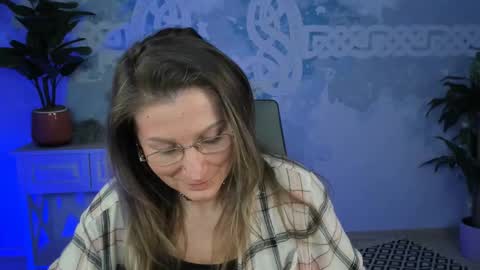 Snapshot of fridatander chatting on 03-07-25, 05:38 Frida Tander online show from 03-07-25, 05:38