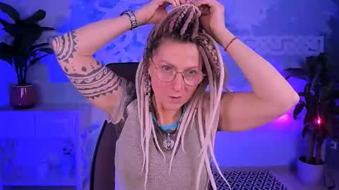 Frida Tander online show from 02-18-26, 05:14