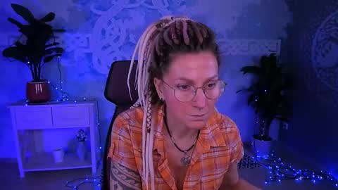 Frida Tander online show from 02-26-26, 05:50