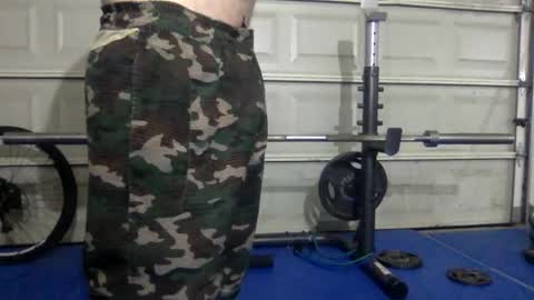 Snapshot of frog69man chatting on 10-24-25, 01:07 Watch me cum online show from 10-24-25, 01:07
