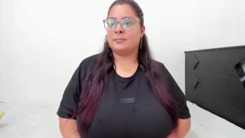 Lucy online show from 10-06-25, 07:44