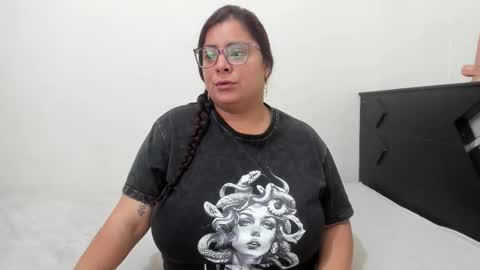 Lucy online show from 10-22-25, 08:08