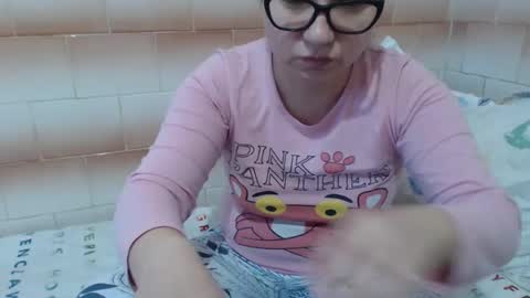 Snapshot of fuck_my_face chatting on 01-11-25, 06:45 Ella online show from 01-11-25, 06:45