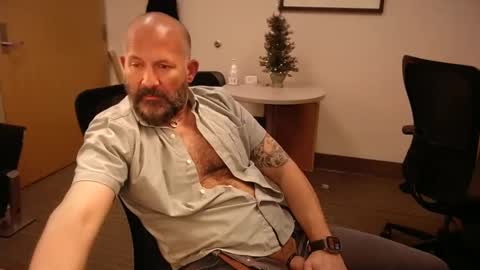 fuckadilf online show from 12-18-24, 05:00