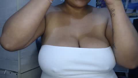 Mia and Gary  online show from 12-01-25, 02:38