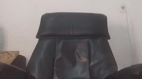 Snapshot of fuckingmulletdaddy chatting on 10-17-25, 12:41 Phill    online show from 10-17-25, 12:41