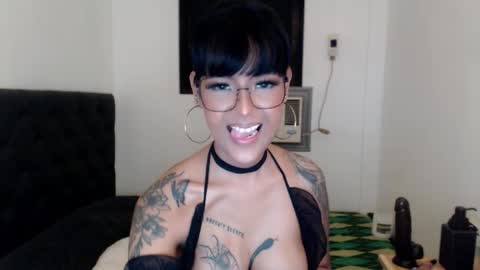 Princess Anna online show from 01-13-26, 12:32