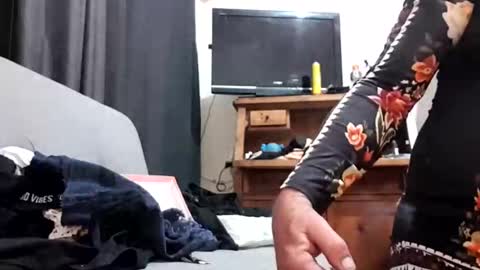 Pizzaz online show from 12-04-24, 01:31