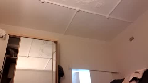 Pizzaz online show from 01-18-25, 04:42