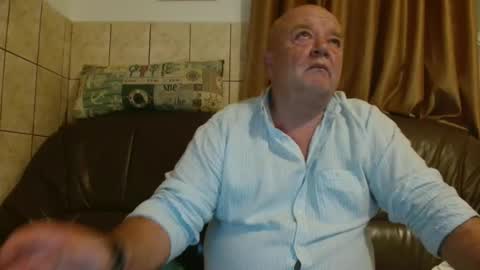 fullballs6 online show from 10-10-25, 02:10