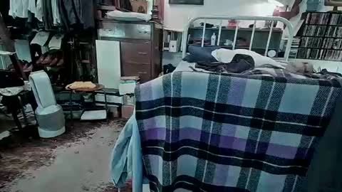 Snapshot of fullsvc chatting on 11-06-25, 09:10 fullsvc online show from 11-06-25, 09:10