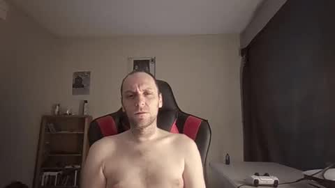 Snapshot of fun4u2tx chatting on 11-13-25, 05:23 fun4u2tx online show from 11-13-25, 05:23