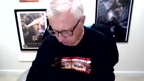 Snapshot of funclemike chatting on 10-22-25, 04:18 funclemike online show from 10-22-25, 04:18