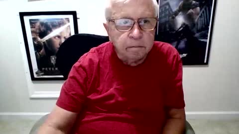 Snapshot of funclemike chatting on 10-23-25, 05:23 funclemike online show from 10-23-25, 05:23