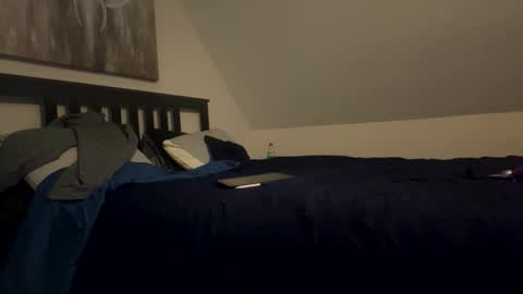 Snapshot of funfcker34 chatting on 10-29-25, 03:42 Curious guy showing off online show from 10-29-25, 03:42