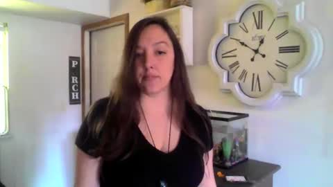 Linnys Palace online show from 09-16-25, 04:52