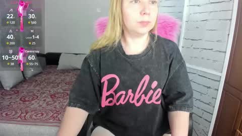 funny_bunny4 online show from 03-02-25, 07:45