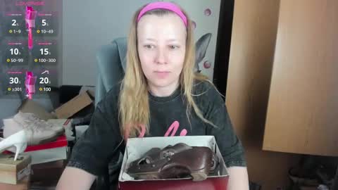 funny_bunny4 online show from 03-02-25, 10:48