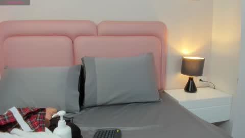 Samantha online show from 12-18-25, 12:00